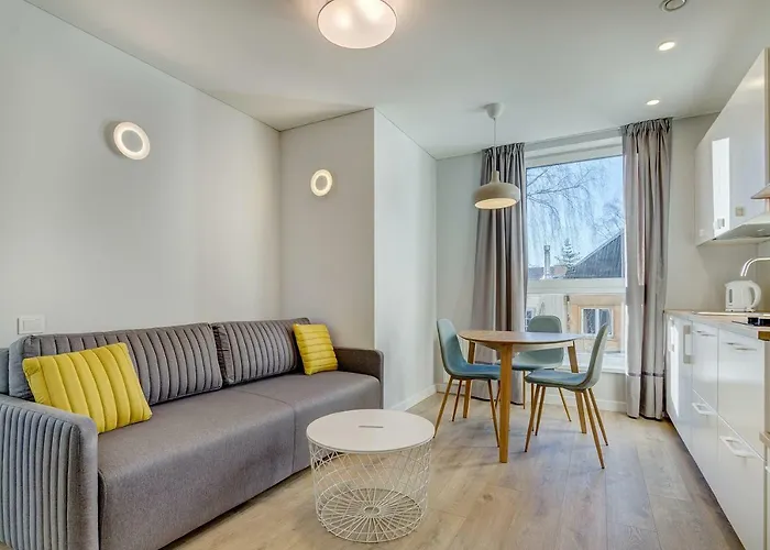 Center Apartment 10A